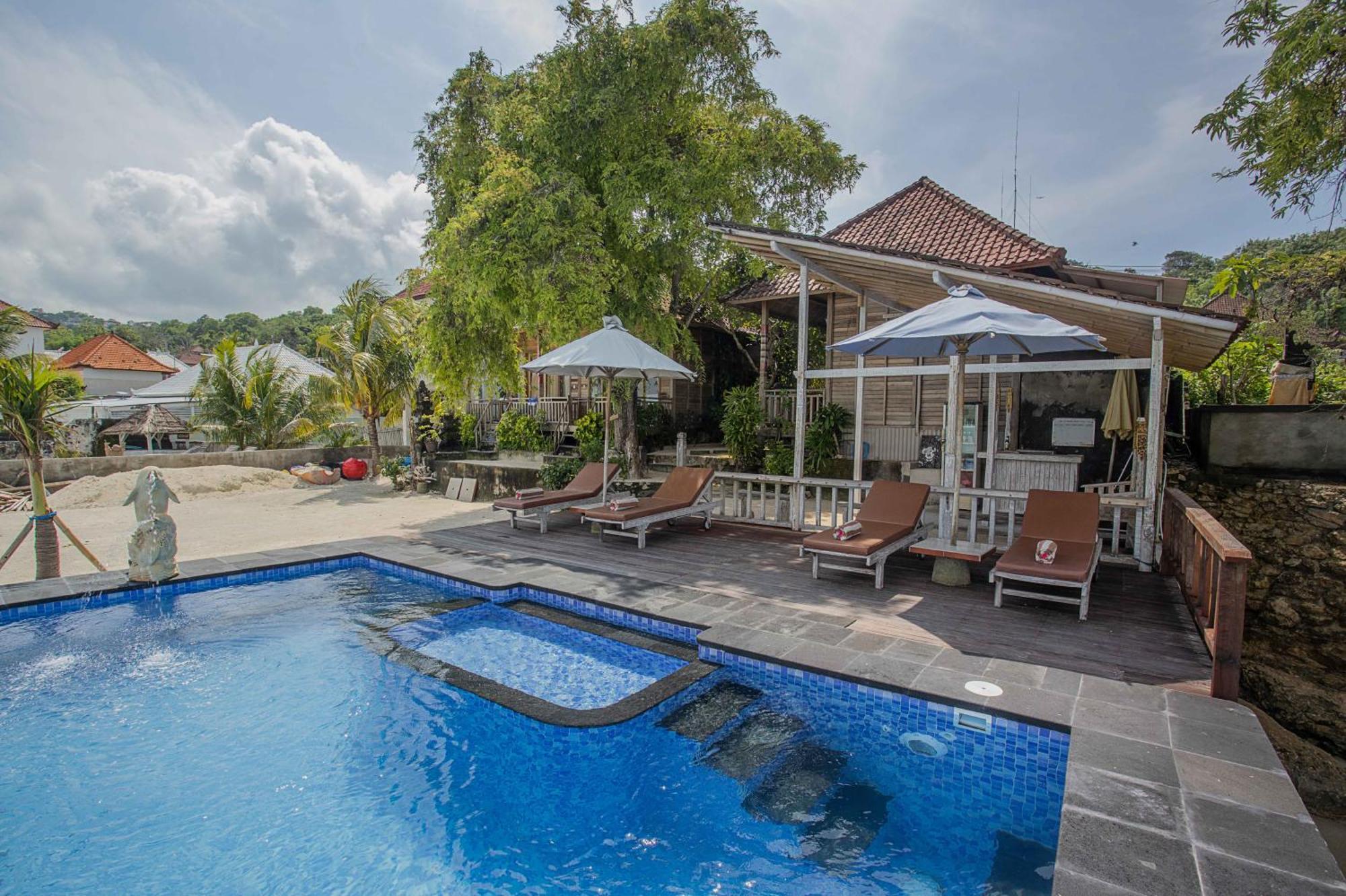 Wooden Beach Sunset Cottages Nusa Lembongan  Exterior photo