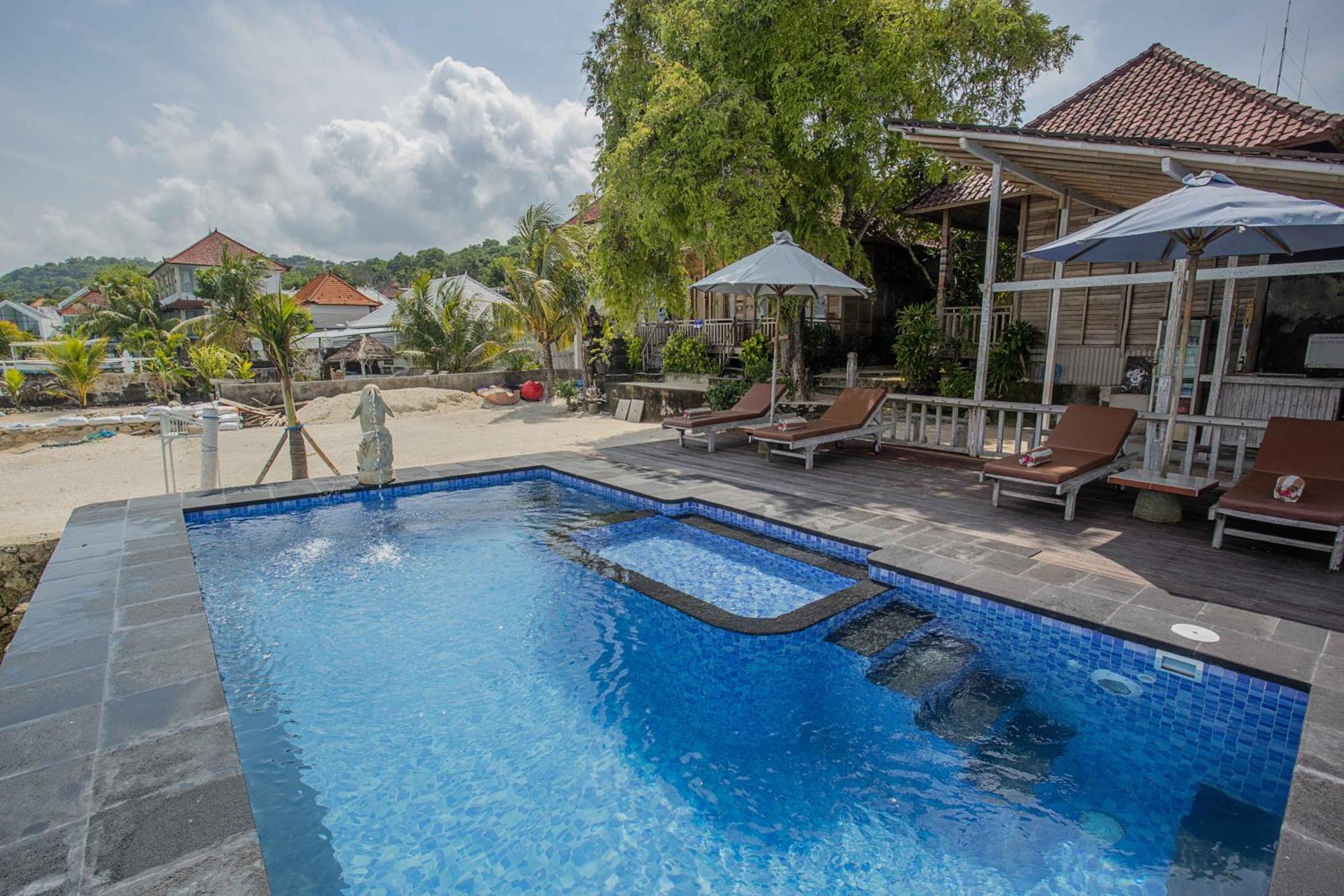 Wooden Beach Sunset Cottages Nusa Lembongan  Exterior photo